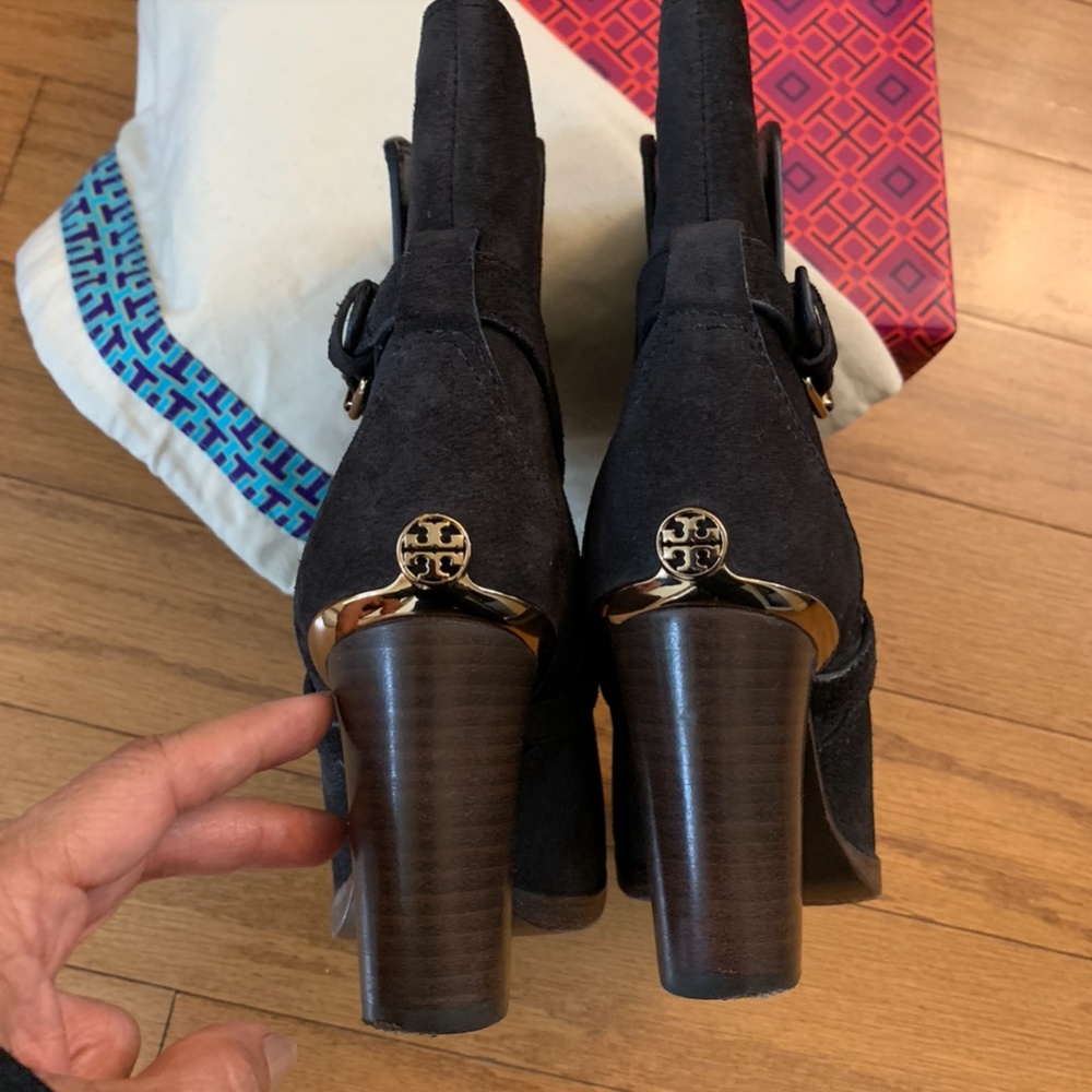 Tory Burch Charcoal Chalk Gray Livingston Suede high quality Ankle Booties π₯π₯ - Picture 5 of 10